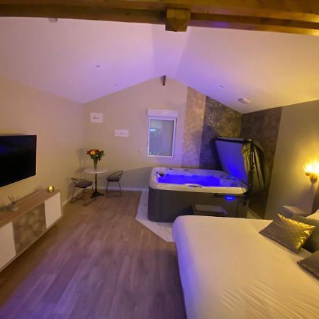 Le Cocoon D'Emy Bed and Breakfast Louvetot Eksteriør billede